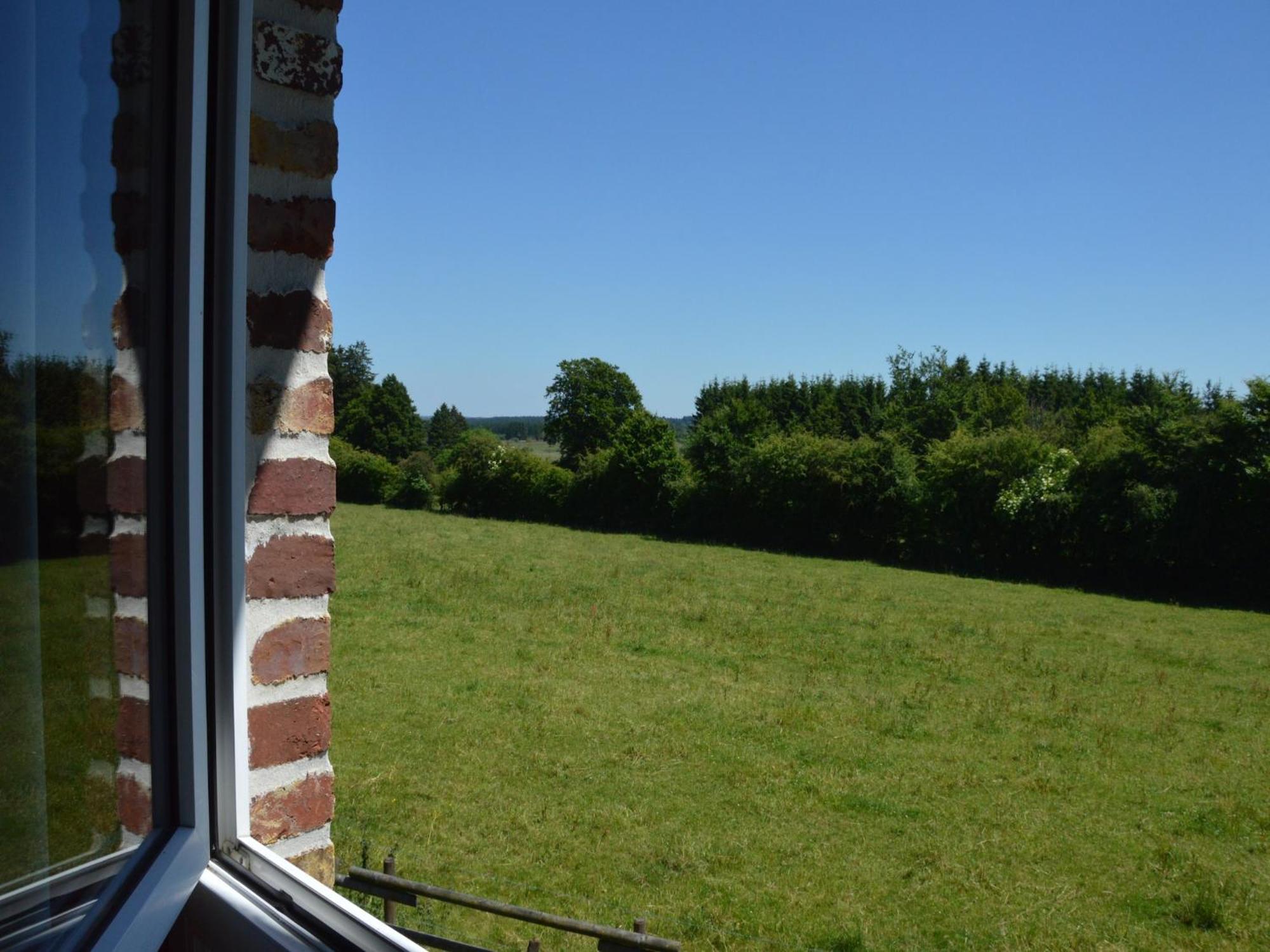Picture Perfect Holiday Home In Sourbrodt With Garden Bbq Exterior foto